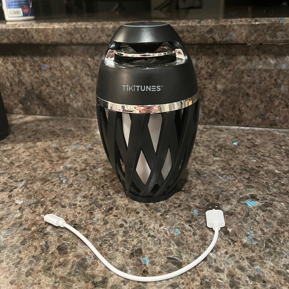 TikiTunes Portable BluetoothIndoor/Outdoor Wireless Speaker, LED Torch Lighting - Picture 3 of 4